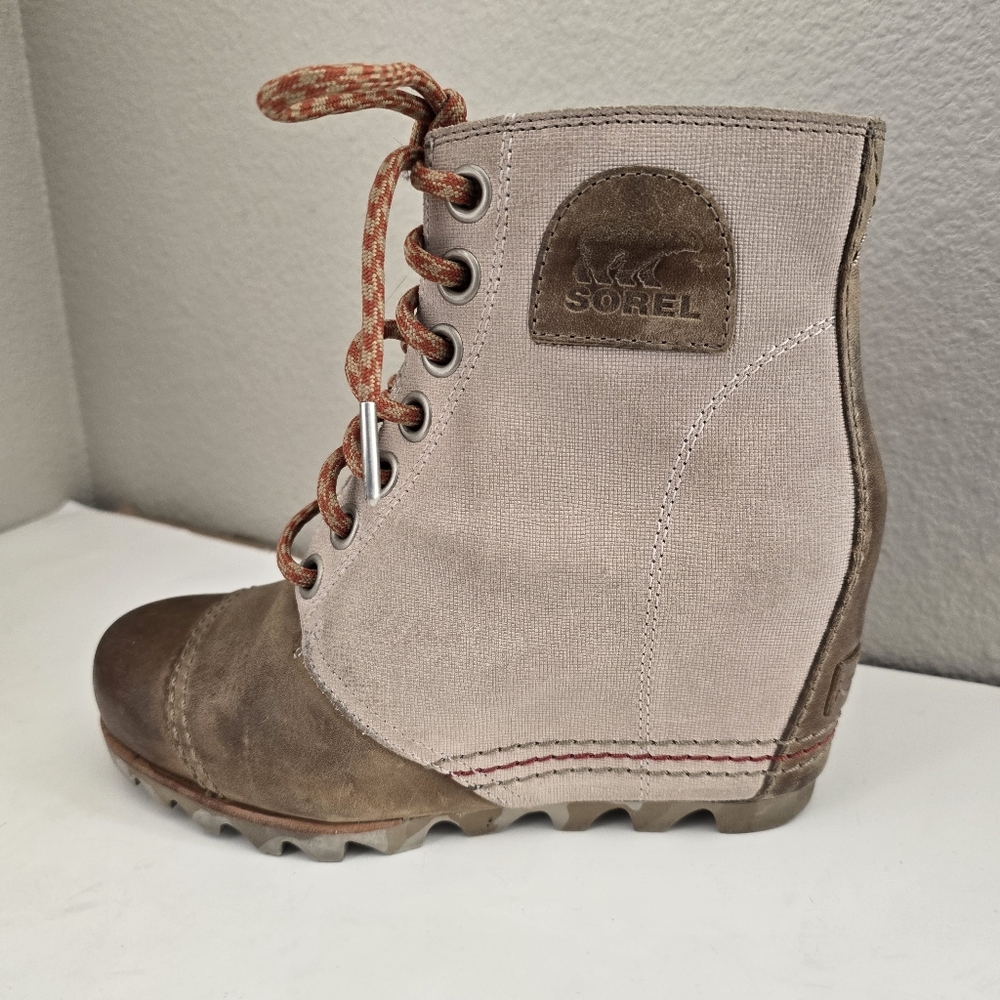 SOREL Joan Of Arc Wedge Boot Women's 6